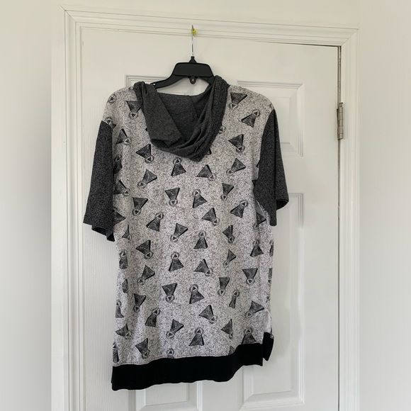 X-S-IVE Pyramids hooded short sleeve - Picture 2 of 2